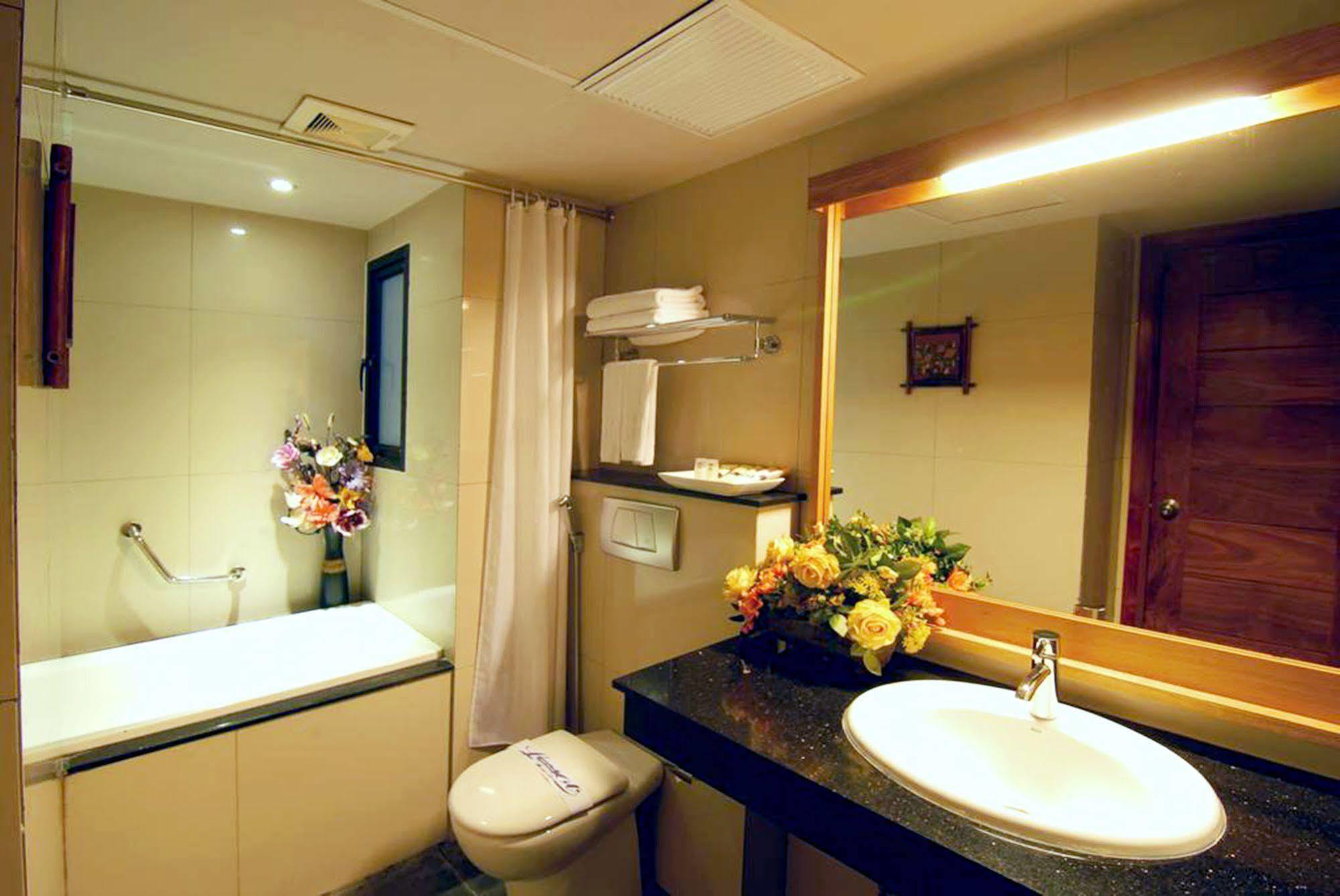 Hanoi Eternity Hotel Exterior photo